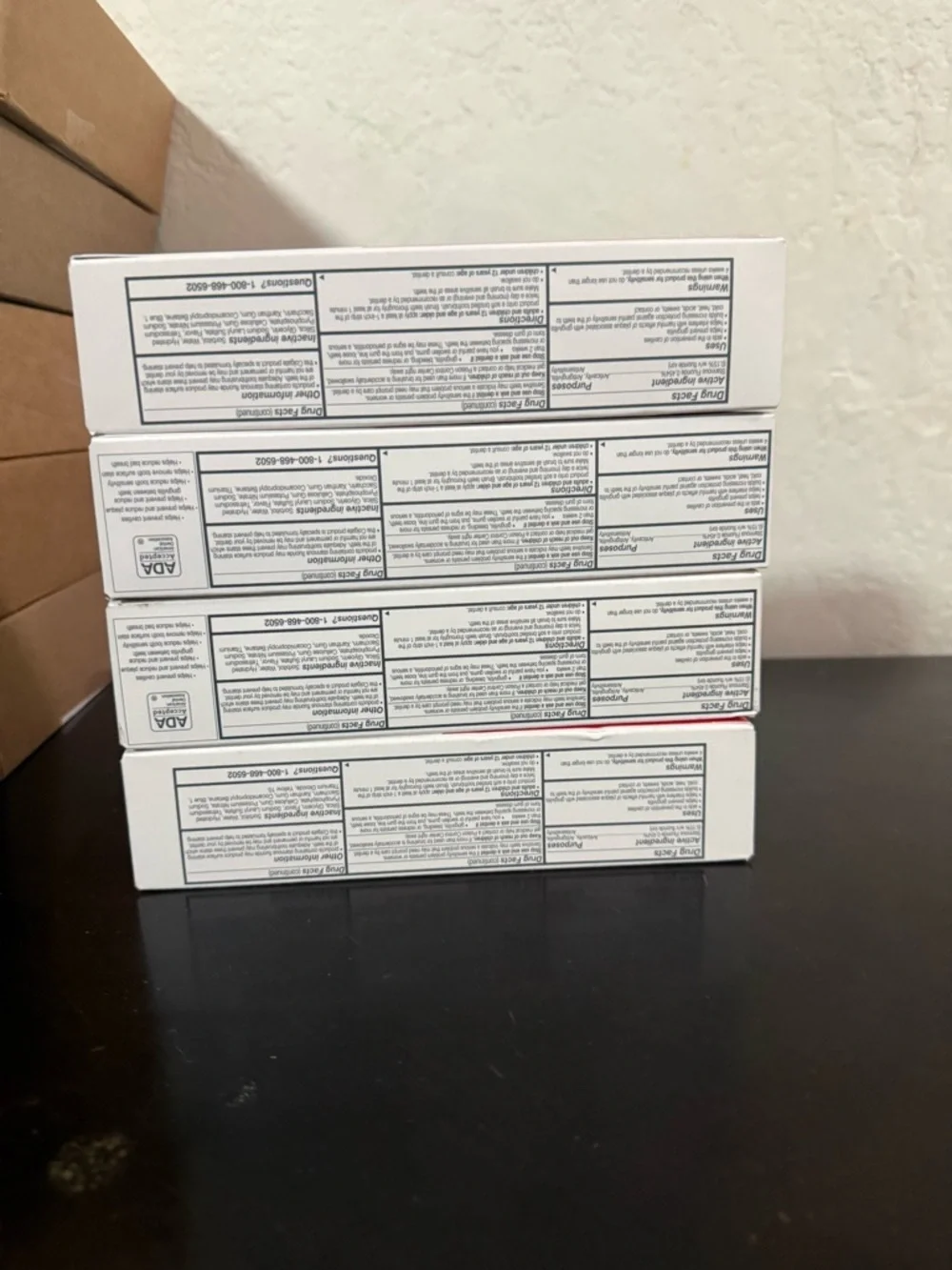 Colgate Total Active Prevention Whitening Toothpaste - Fresh Mint / White & Red